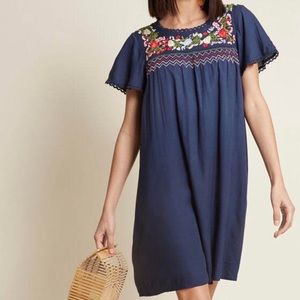 ModCloth embroidered navy dress, sz medium